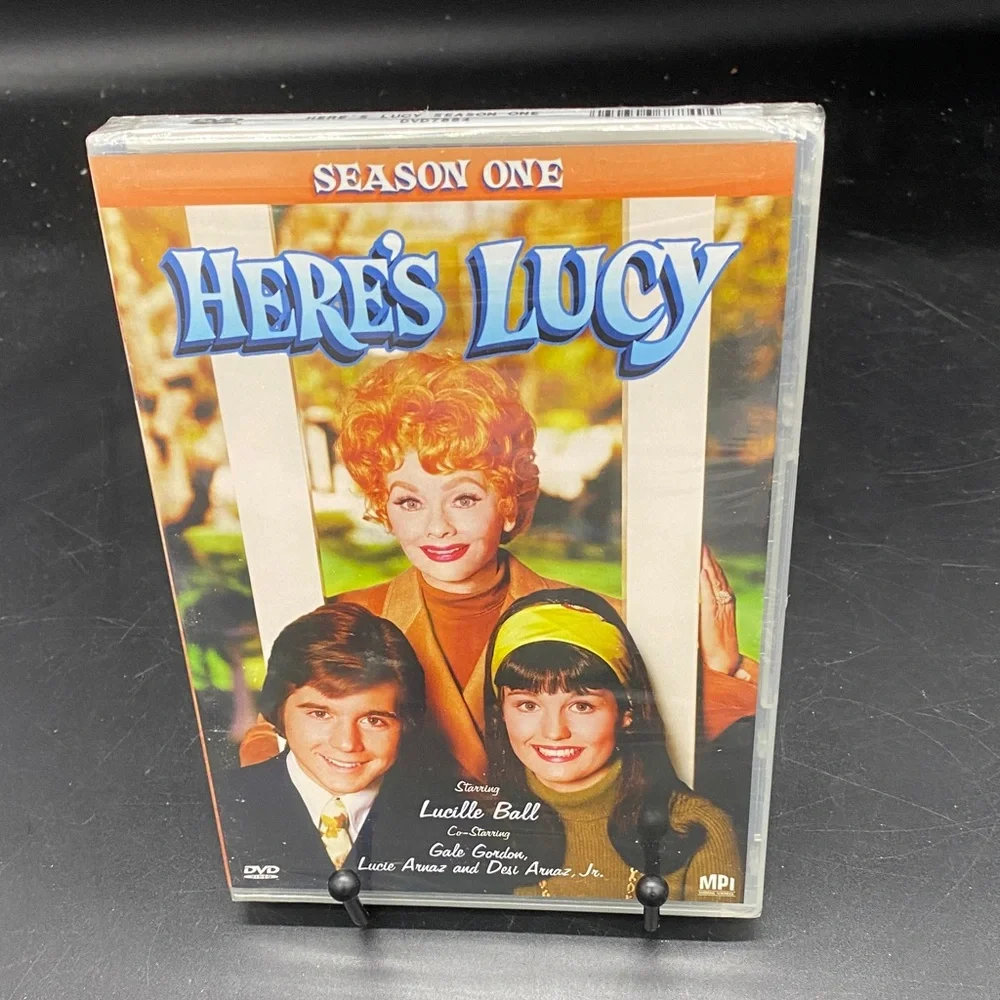 Here’s Lucy season one starring Lucille Ball - Picture 1 of 3